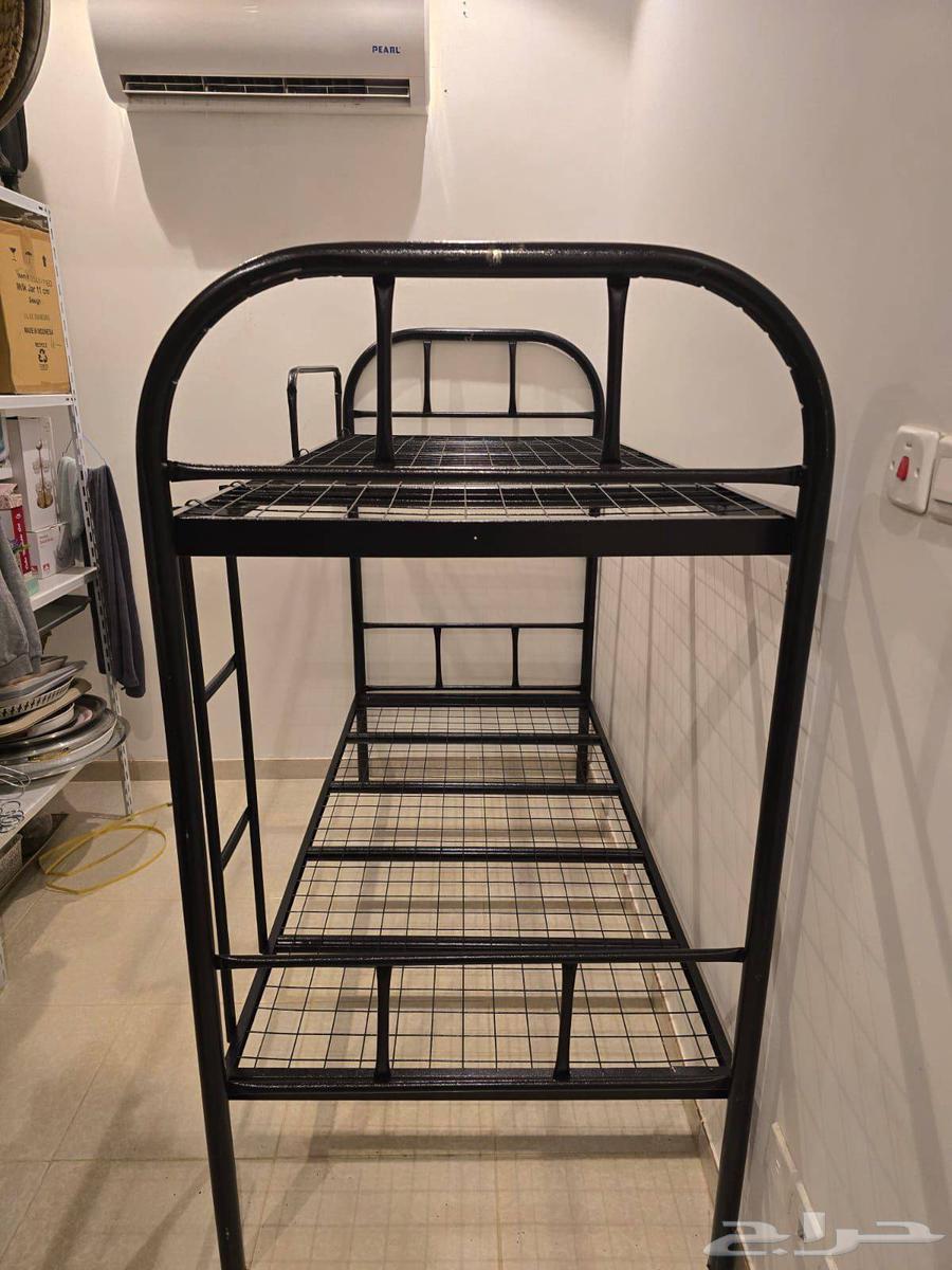 Double and single iron bed, mattress, blanket, pillow, iron closet64534359306499111