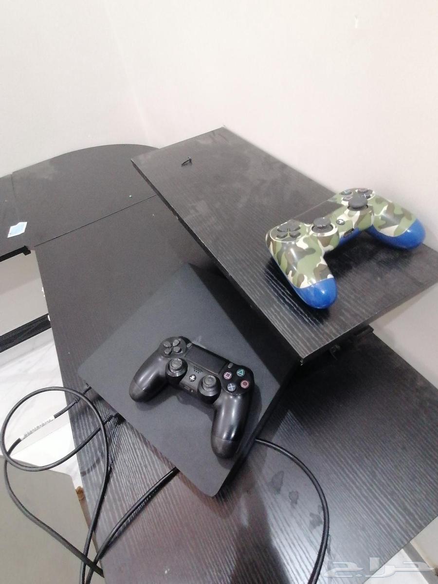 سوني فور مع طاوله حرف L وا يدتين وا سلك  اتش دي64527220611457111