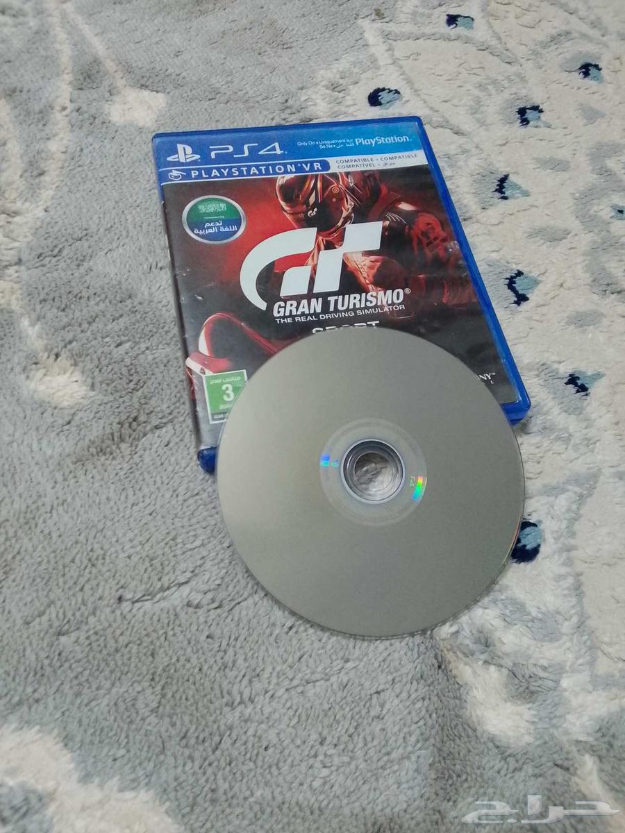 PlayStation 4 for sale, clean and I'll format it for you free with controller and cable64534761641345110