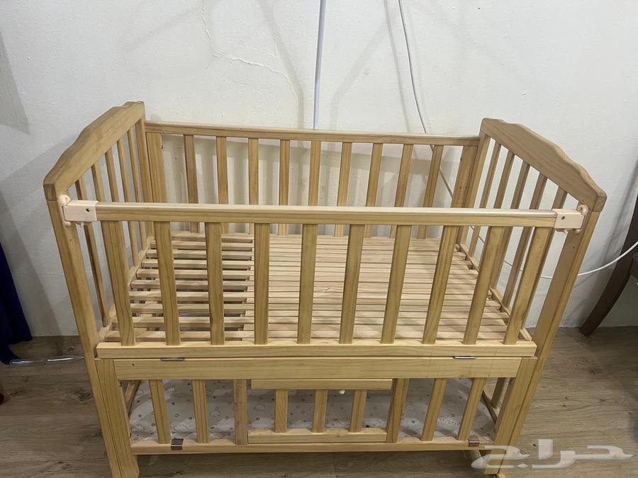 سرير اطفال للبيع نظيف جدا64530402151938110