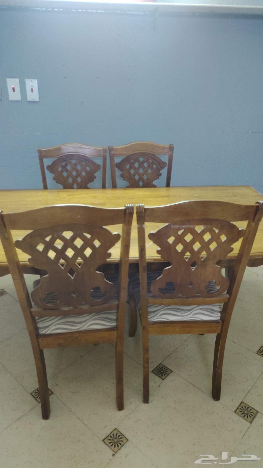 طاولة سفره كبيره64532804754946110