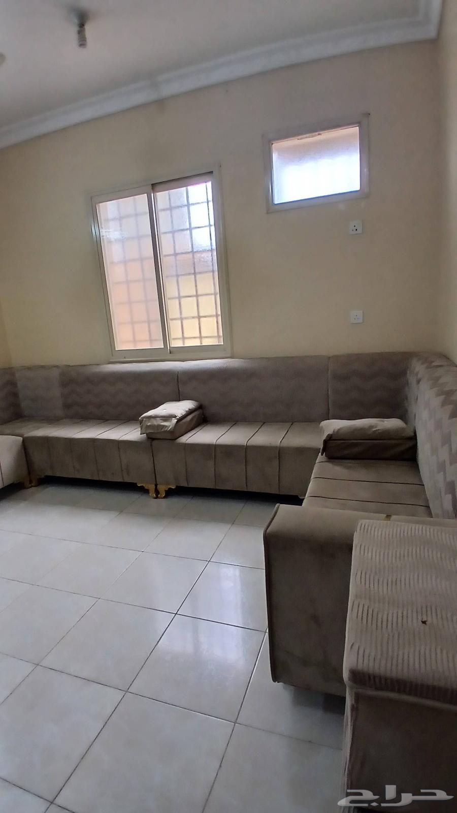 كنب للبيع ب 40064523090514563112