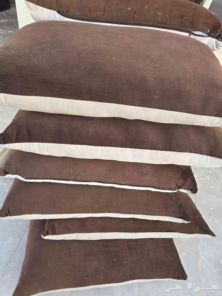 دولاب دلال ومنقل مع مخاد مساند للبيع64532283107714112