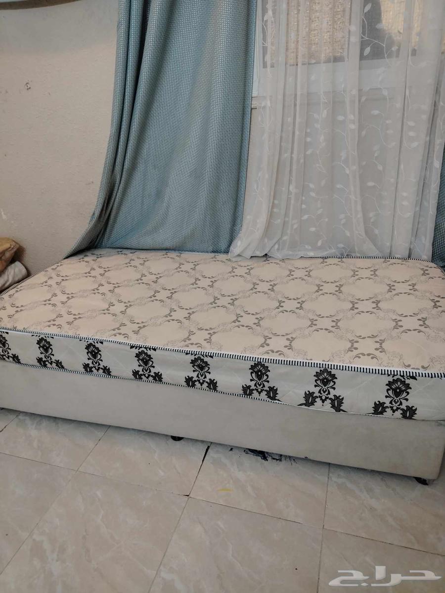 Single bed with mattress or bedding, one year use64532099982723110