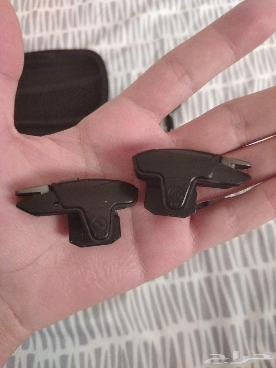 Mobile gaming buttons with fans for PUBG or COD64529712393218112