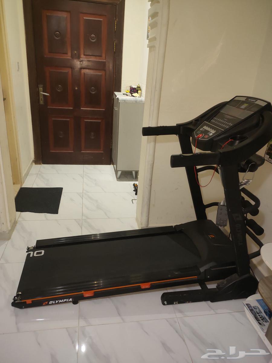 آلة سير مستخدمه نظيفة سعر البيع 800 ريال الموقع جده64534014826755110