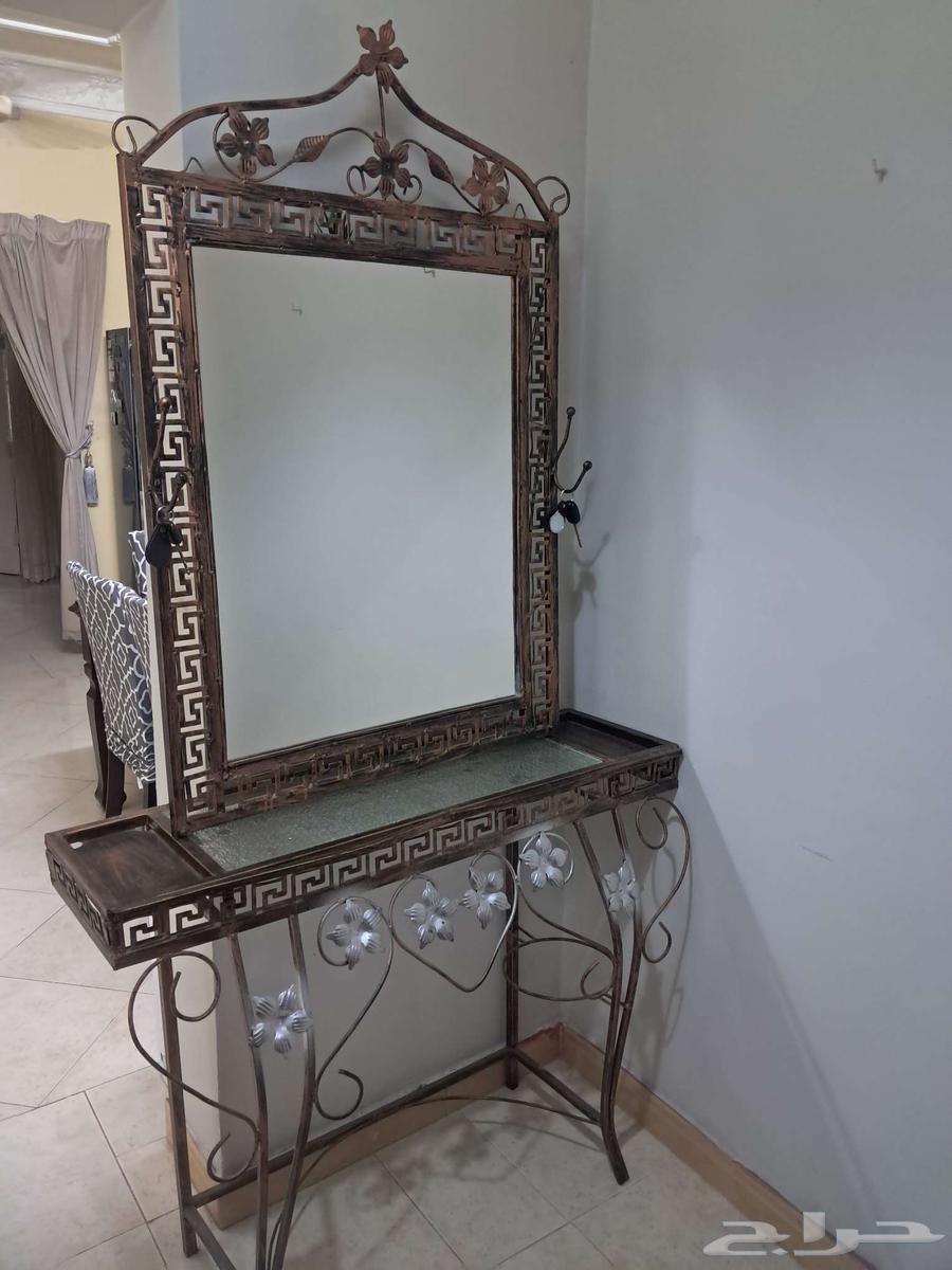 Big mirror with glass table64534028903553110