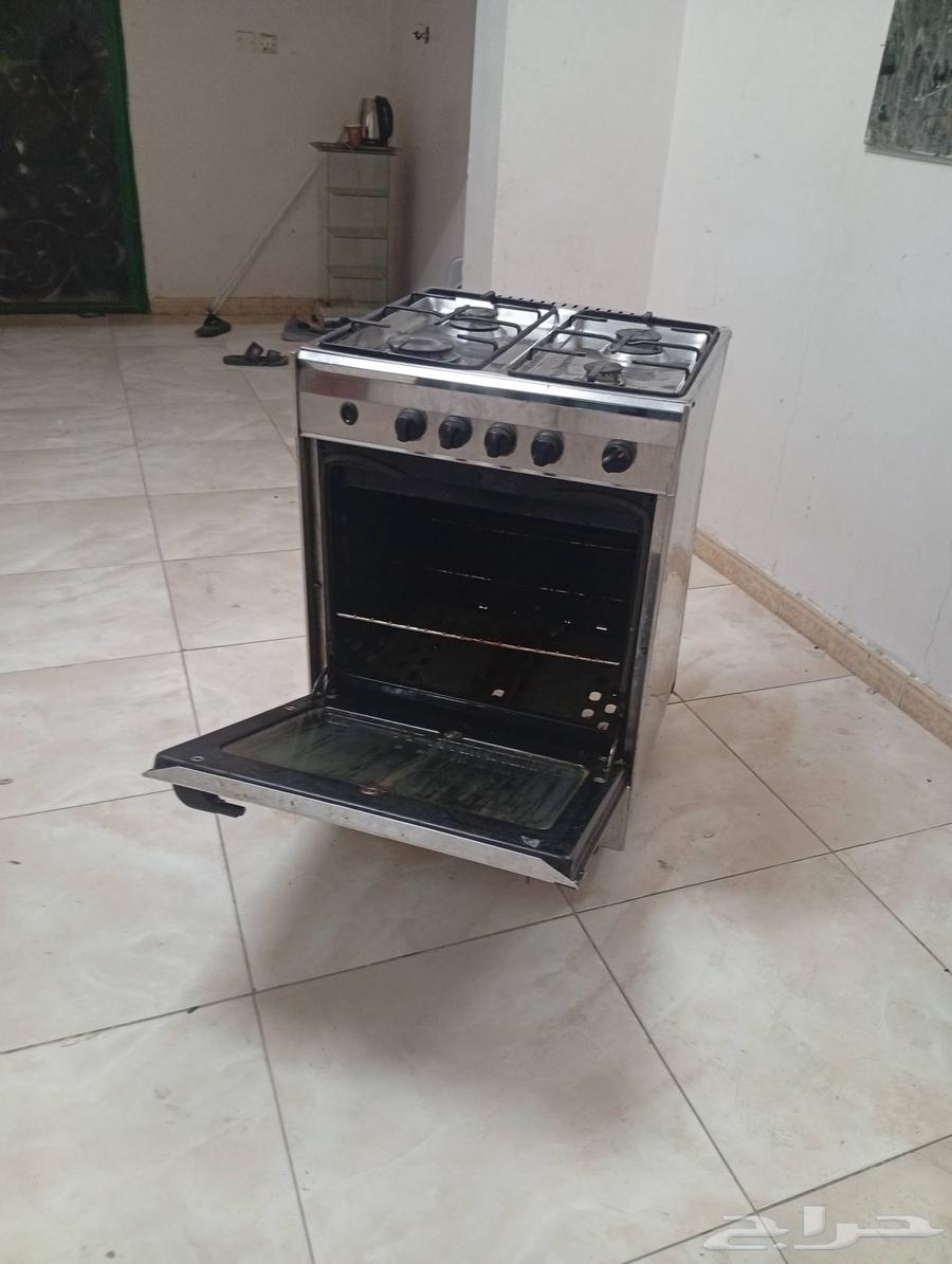 بوتاجاز بحالة جيدة بسعر 220 للبيع للتواصل رقم64527516746114112