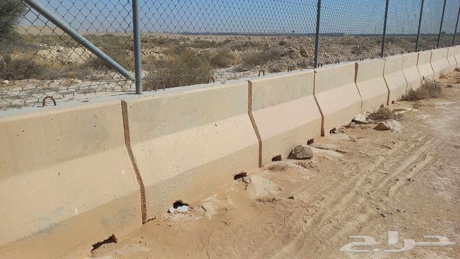 توريد حواجز خرسانيه مستخدمه وجديد نوجرسي64532621442433110