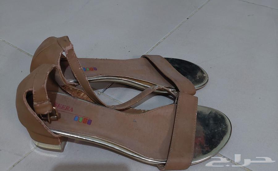 Shoes and sanitary tools, shoes for 10 and the container for 564528921987458110