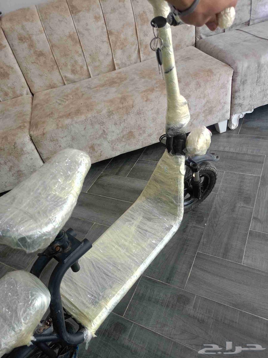 Electric scooter in excellent condition, still new64529391268353110