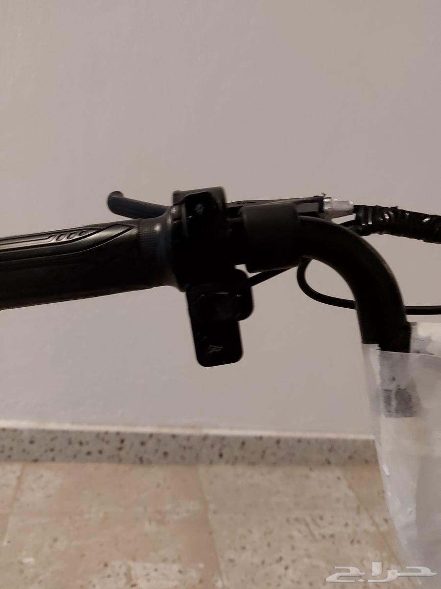 Mini scooter with basket64534293832707113