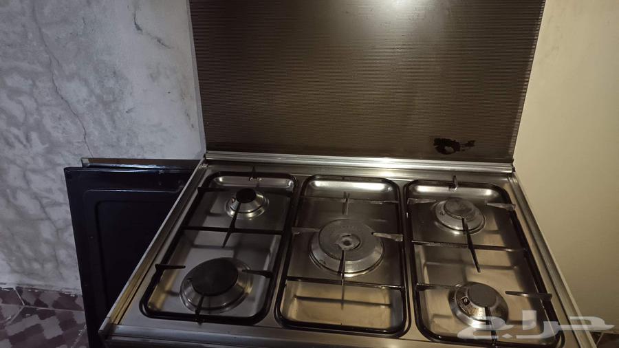 غاز مستعمل الباب مفكوك شغل بالكامل64533818111106111