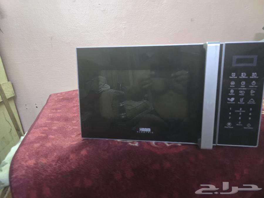 New microwave with little use64534733237505110