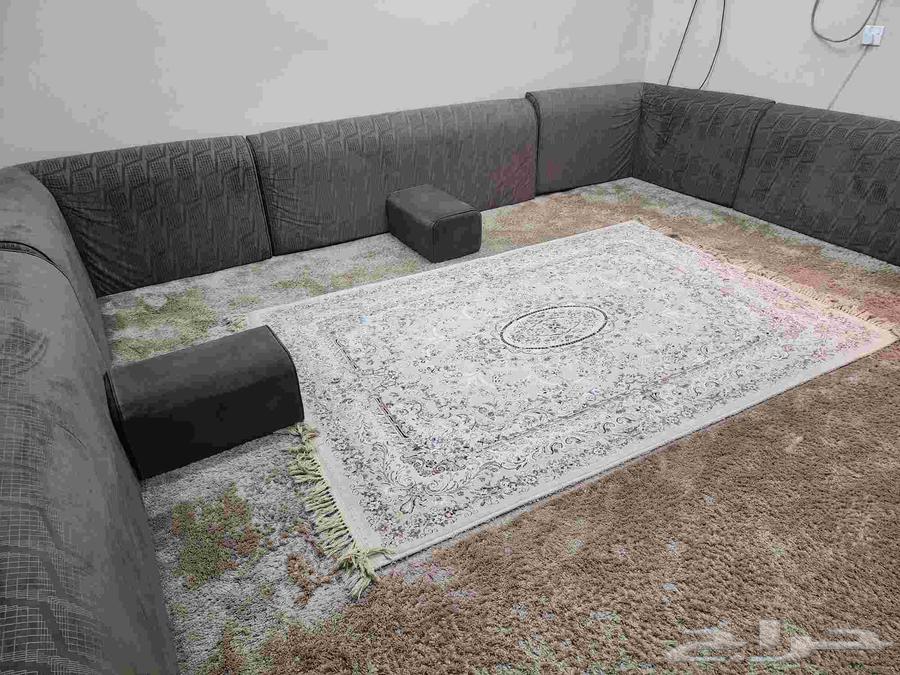 فرشة ومخاد وستارة .. شبه جديد64532663675778112