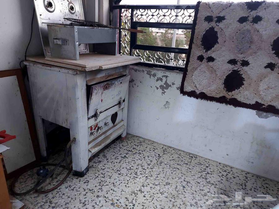 دولاب خشب مصري مع بوتوغاز سطحي64532889330945110