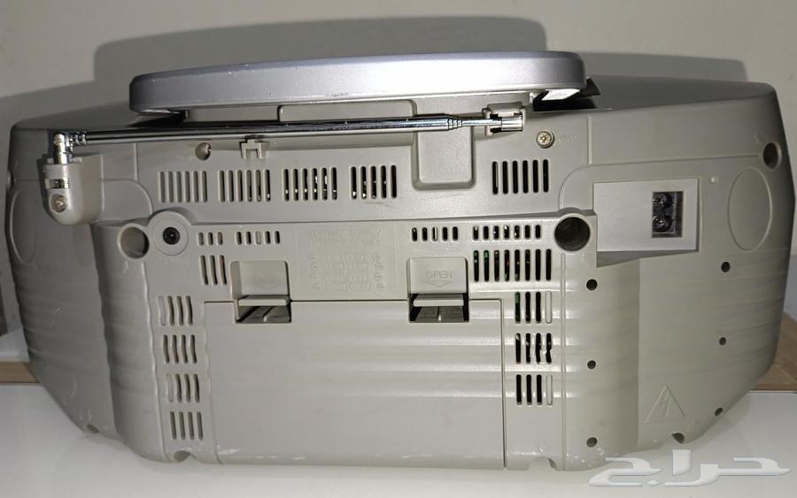 Radio and cassette and CD player Aiwa works well64527263504515113