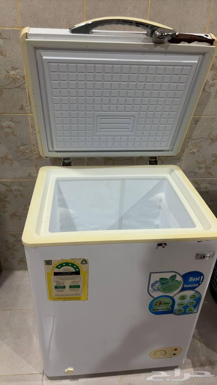 فريزر صغير بحاله ممتازه للبيع السعر400يال64530345956737111