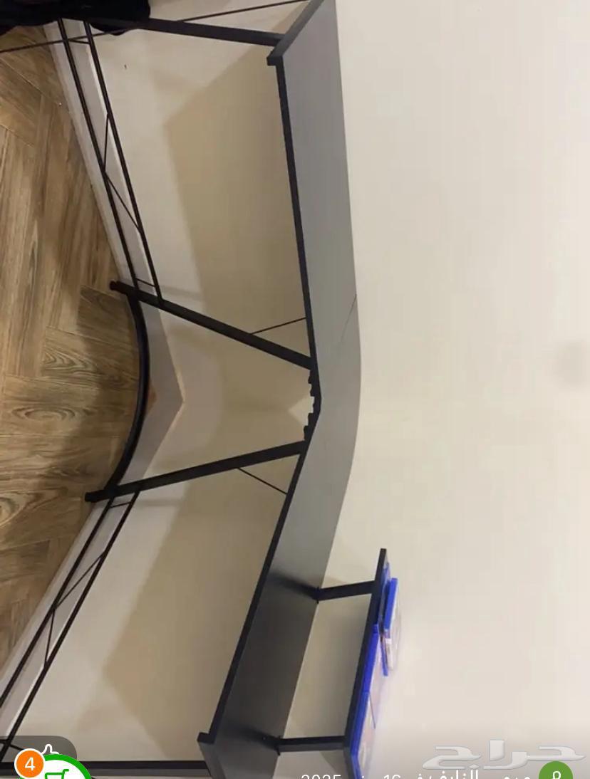 Large L-shaped table and a semi-new table64531096377858111