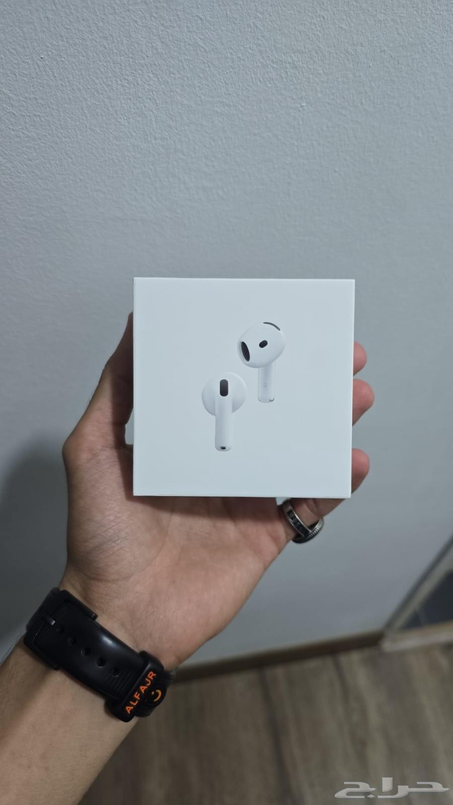 Airpods 4 with noise cancellation64531674203009110
