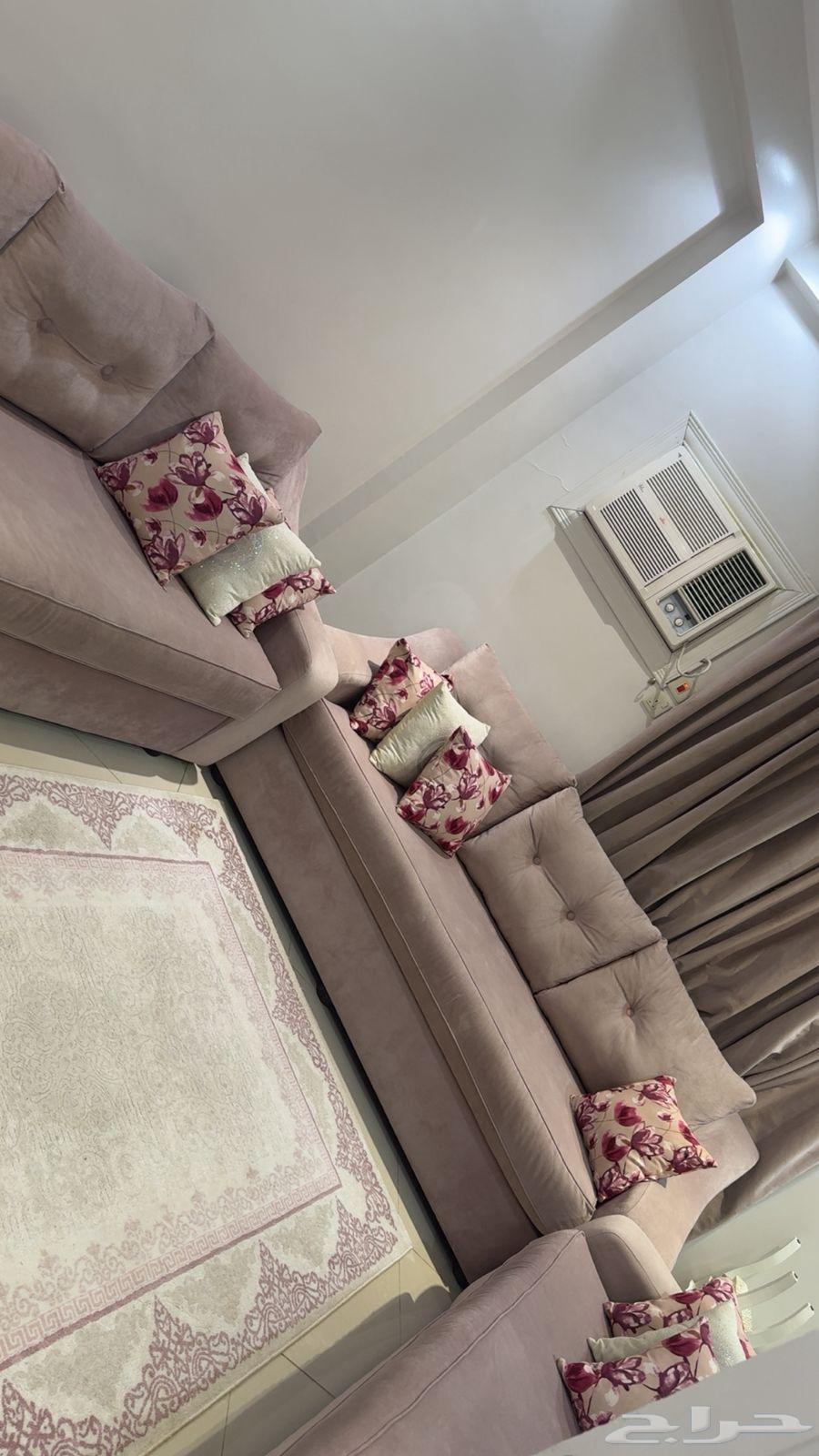 Sofas and Majlis64531802232962113