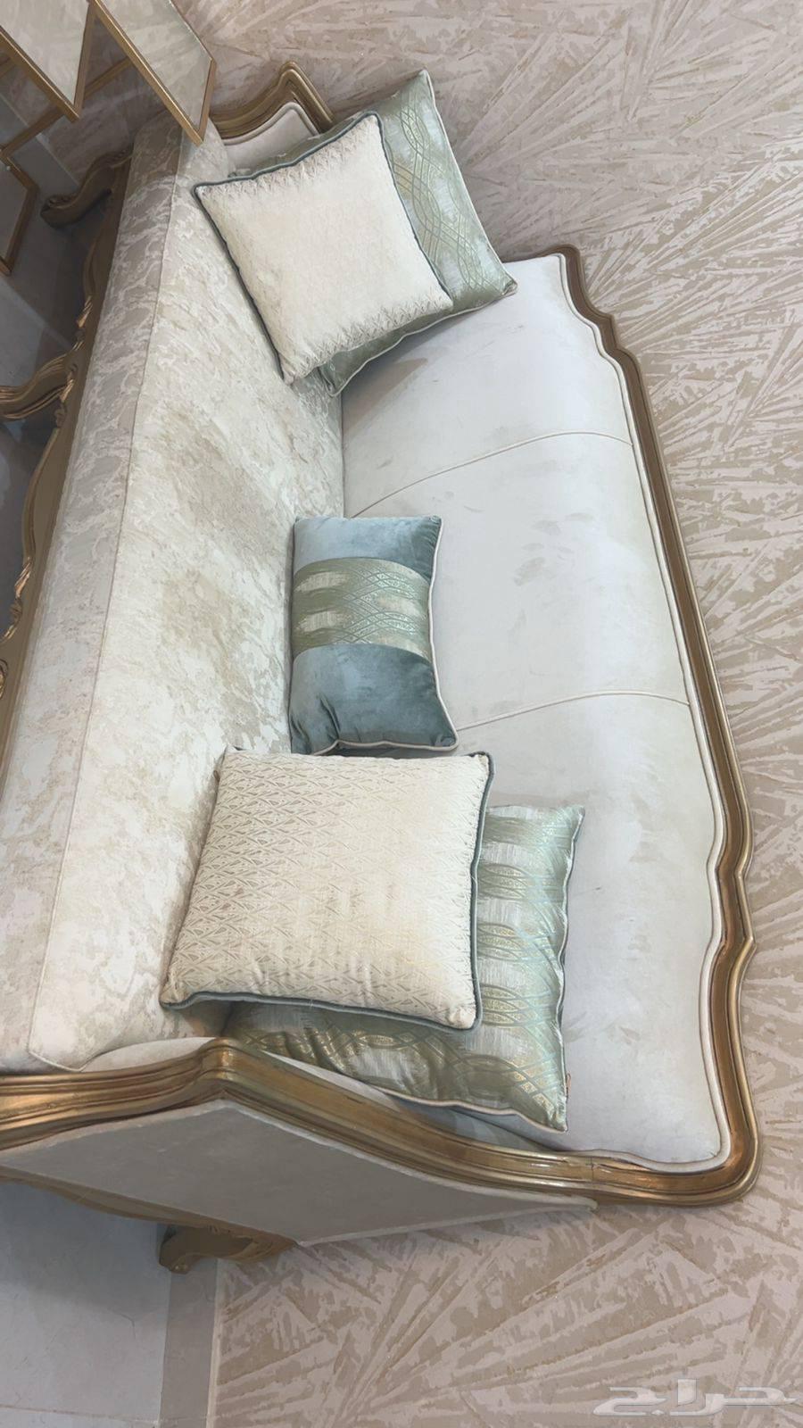 كنب كلاسيك64527277462275113