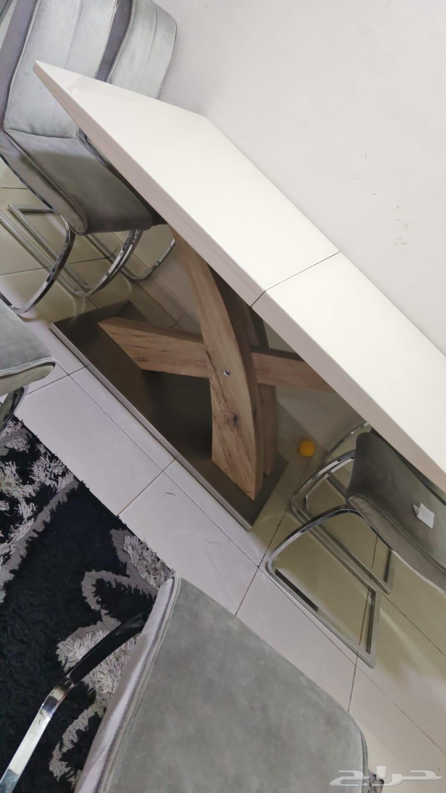 Clean sofa like new, used for three months 70064527614503426112