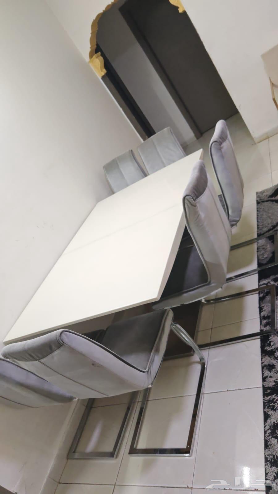 Clean sofa like new, used for three months 70064527614503426111