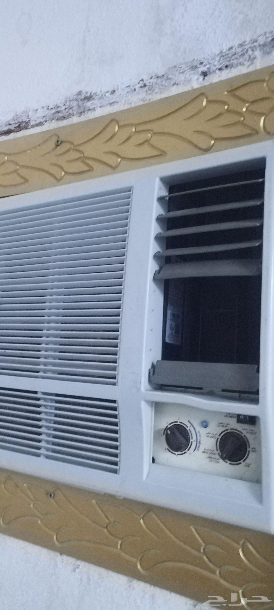 A brand new air conditioner, almost new condition64533262562562110