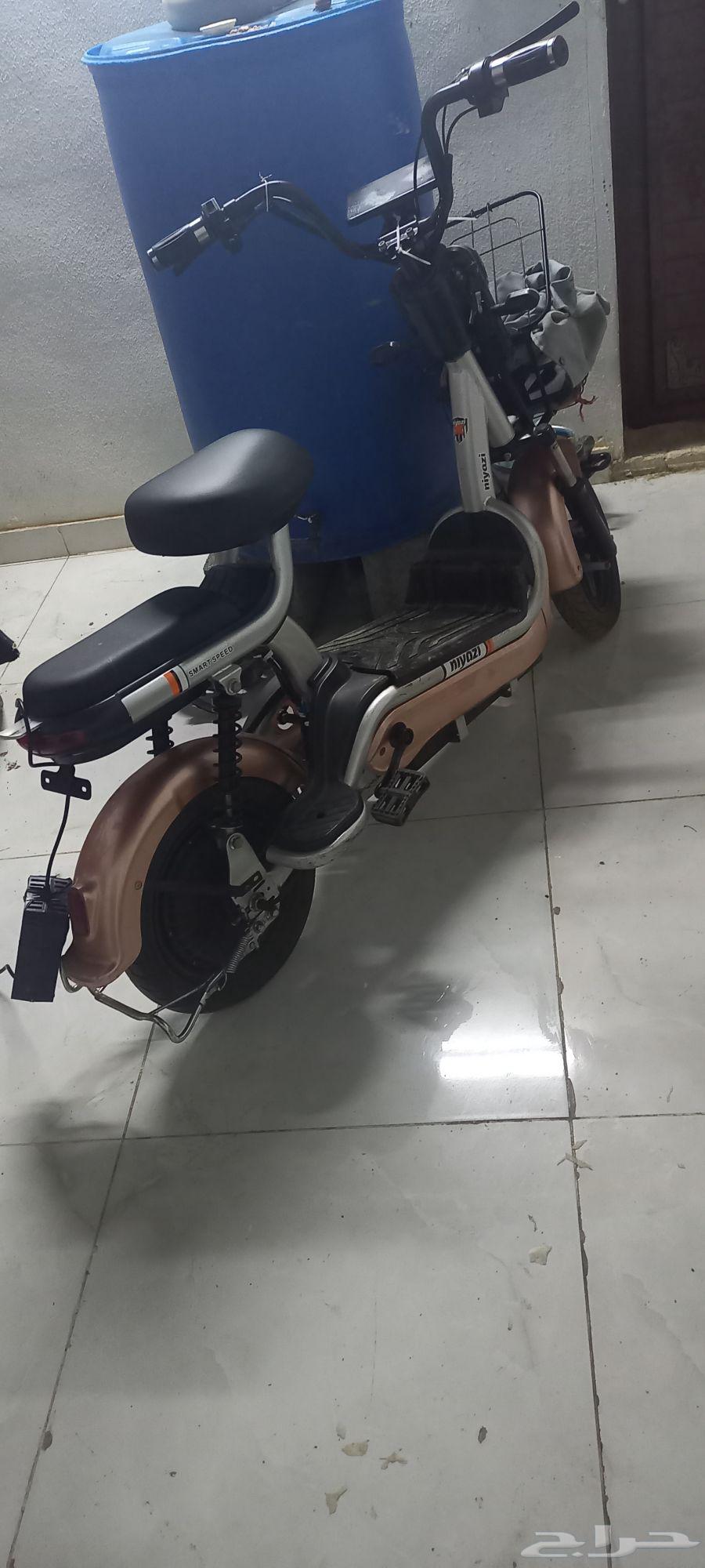 سكوتر لبيع شغال كل شي تمام64534901430401110
