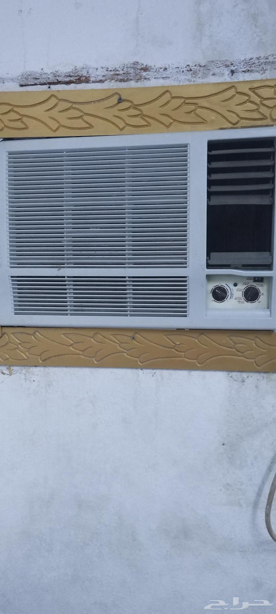 A brand new air conditioner, almost new condition64533262562562111