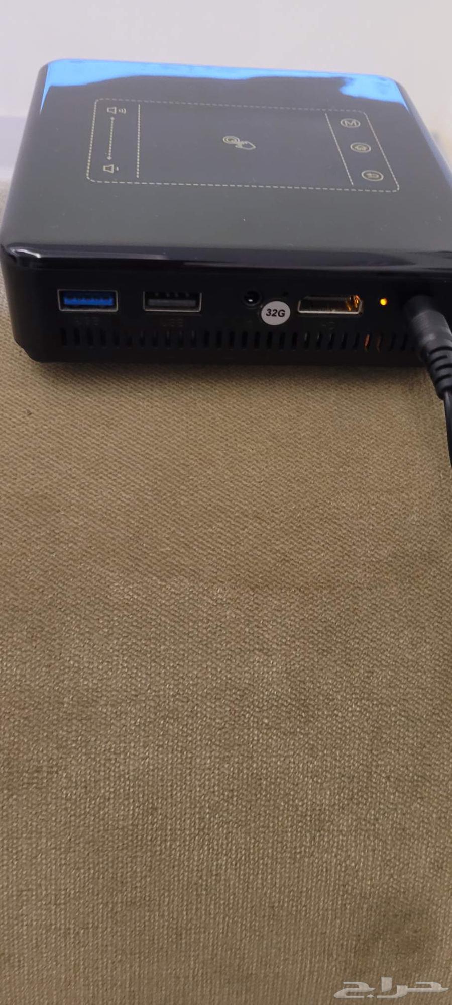 Mini projector the size of a palm for sale64527572625666113