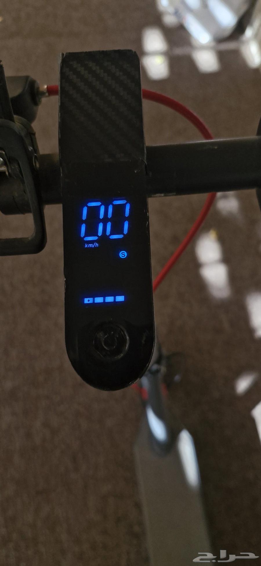 شبيه شاومي مع كرسي و شاحن فيه شوي خدوش64531309099649114