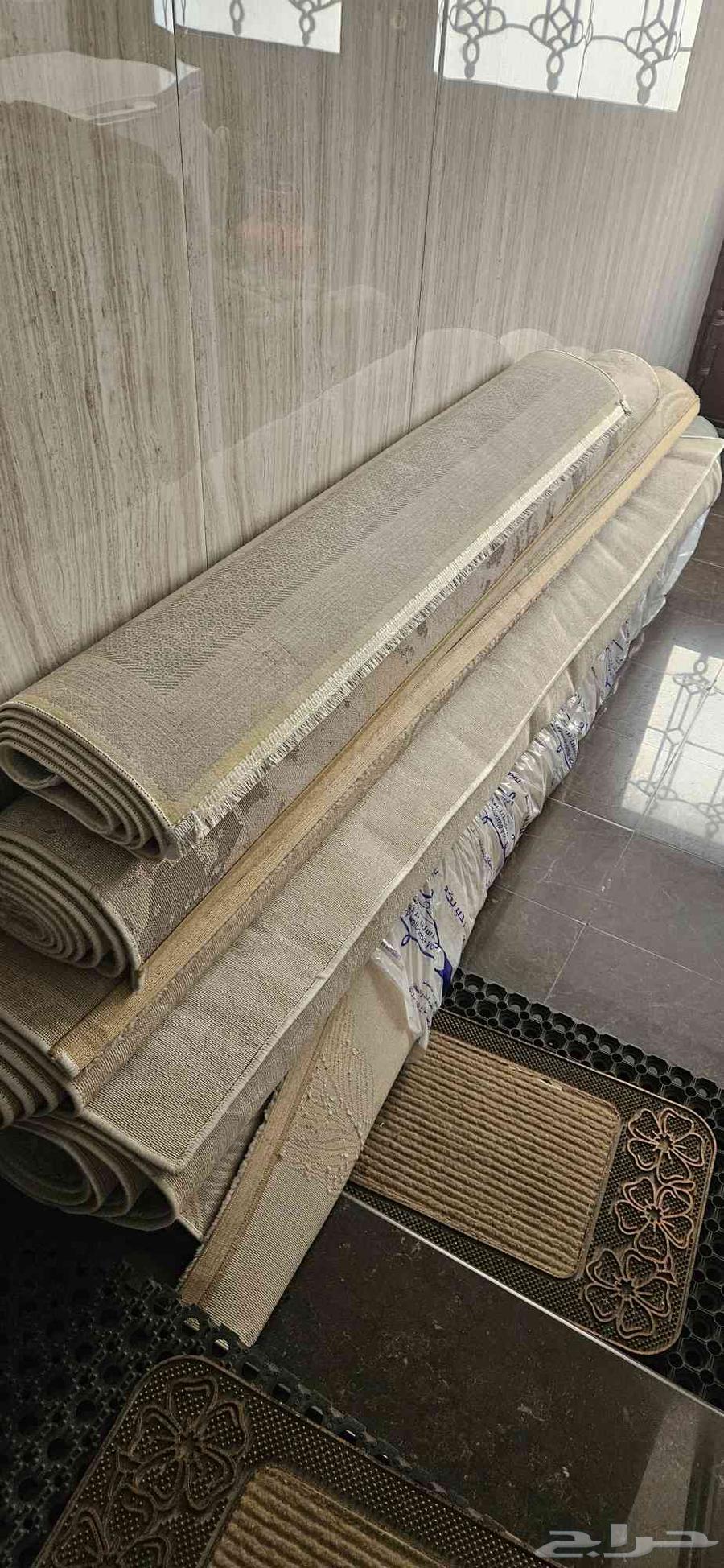 جلسات خارجيه ومرتبة نوم فندقيه وسجاد للبيع64530755422339111