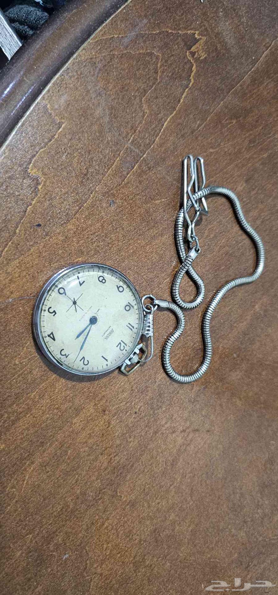 ساعه انتيكا من سنه 1952 تعمل الي الان64533493468545111