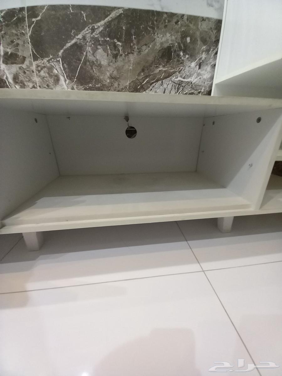 طاوله تلفزيون مع المرتبه النوم64534392442625114