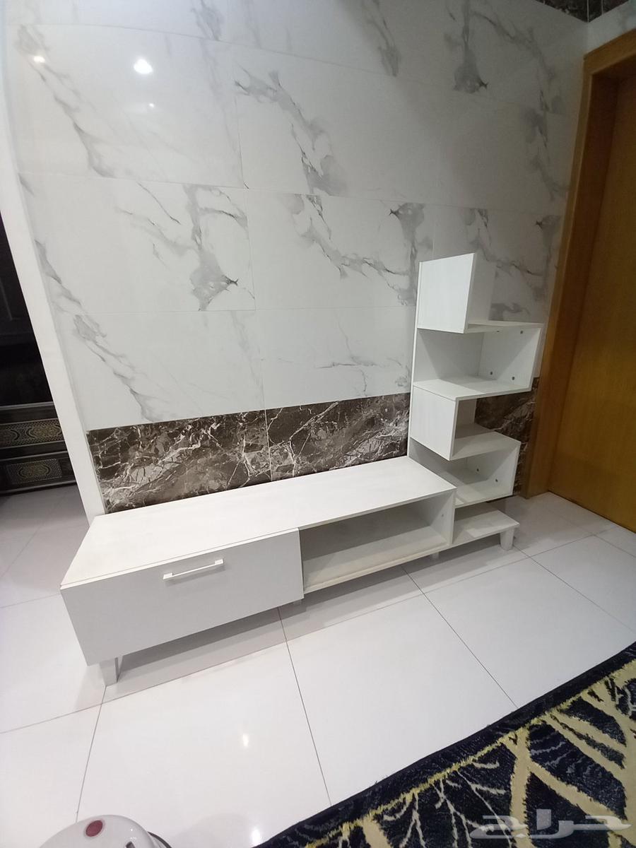 طاوله تلفزيون مع المرتبه النوم64534392442625110