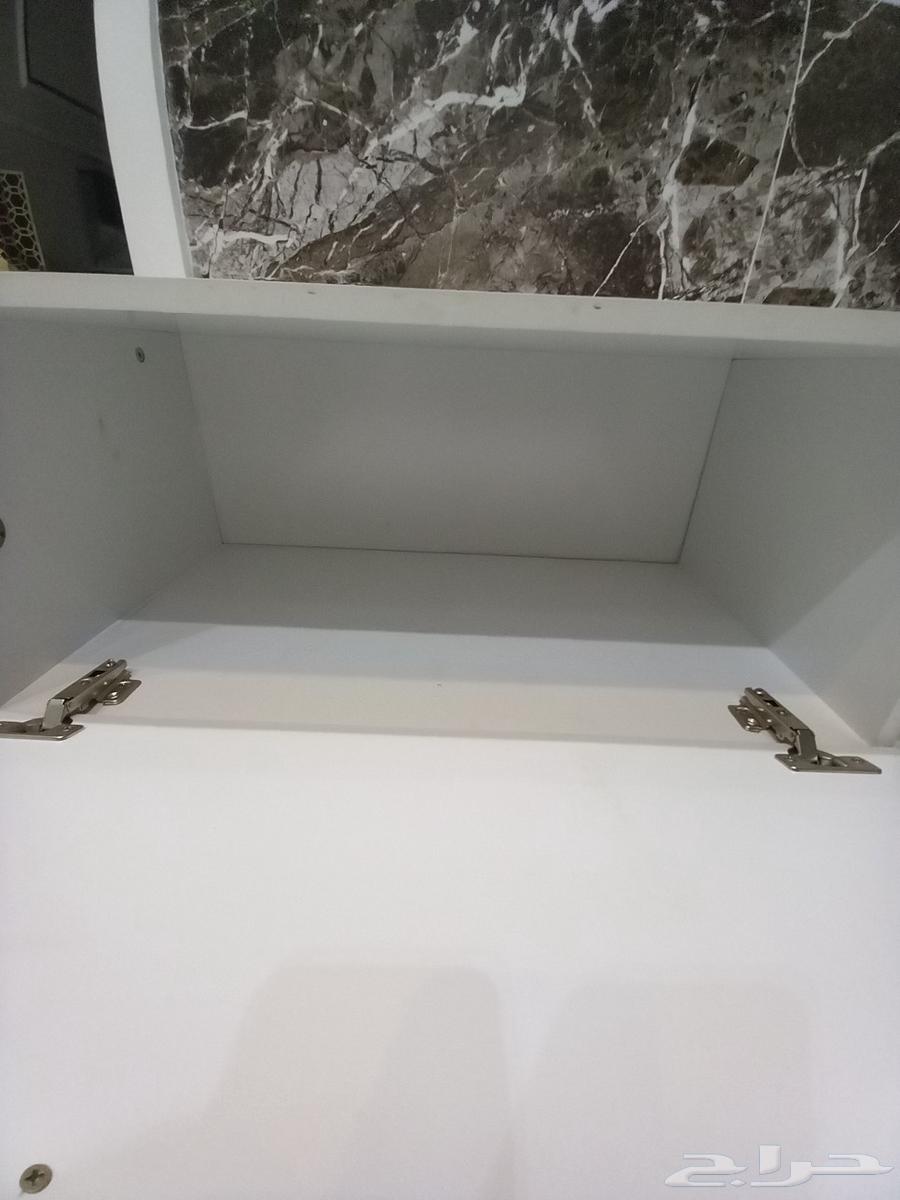 طاوله تلفزيون مع المرتبه النوم64534392442625113