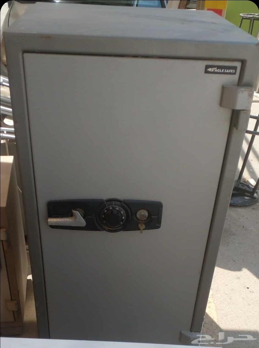 خزائن خزن حديدية للبيع عدد 25 خزينة ( تم البيع )64536641133955111