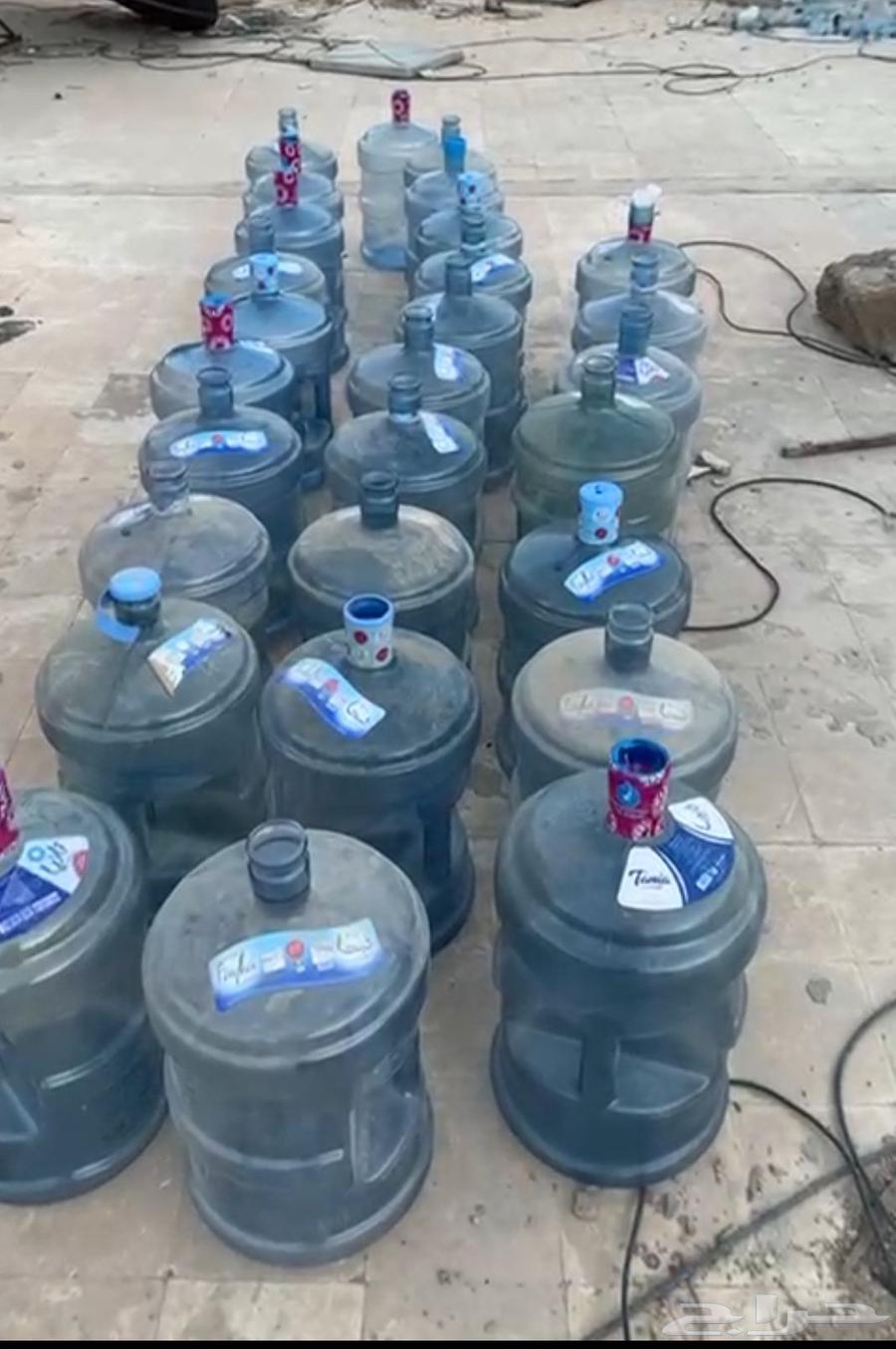 للبيع دبه ماء ( قوارير) فارغه متنوعه64542671616899110