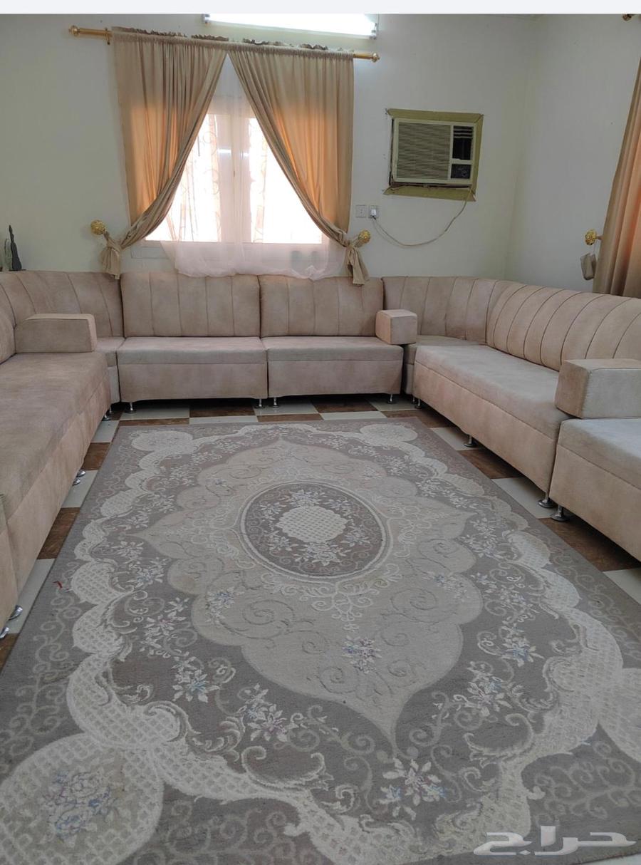 مجلس للبيع بحالة ممتازة بمحايل عسير64537017093505110