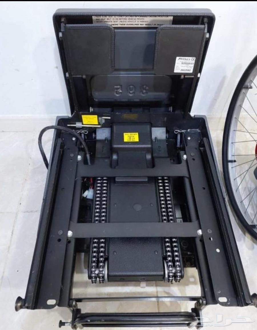 كرسي سيارة كهربائي لذوي الاحتياجات وكبار السن64537965535105111