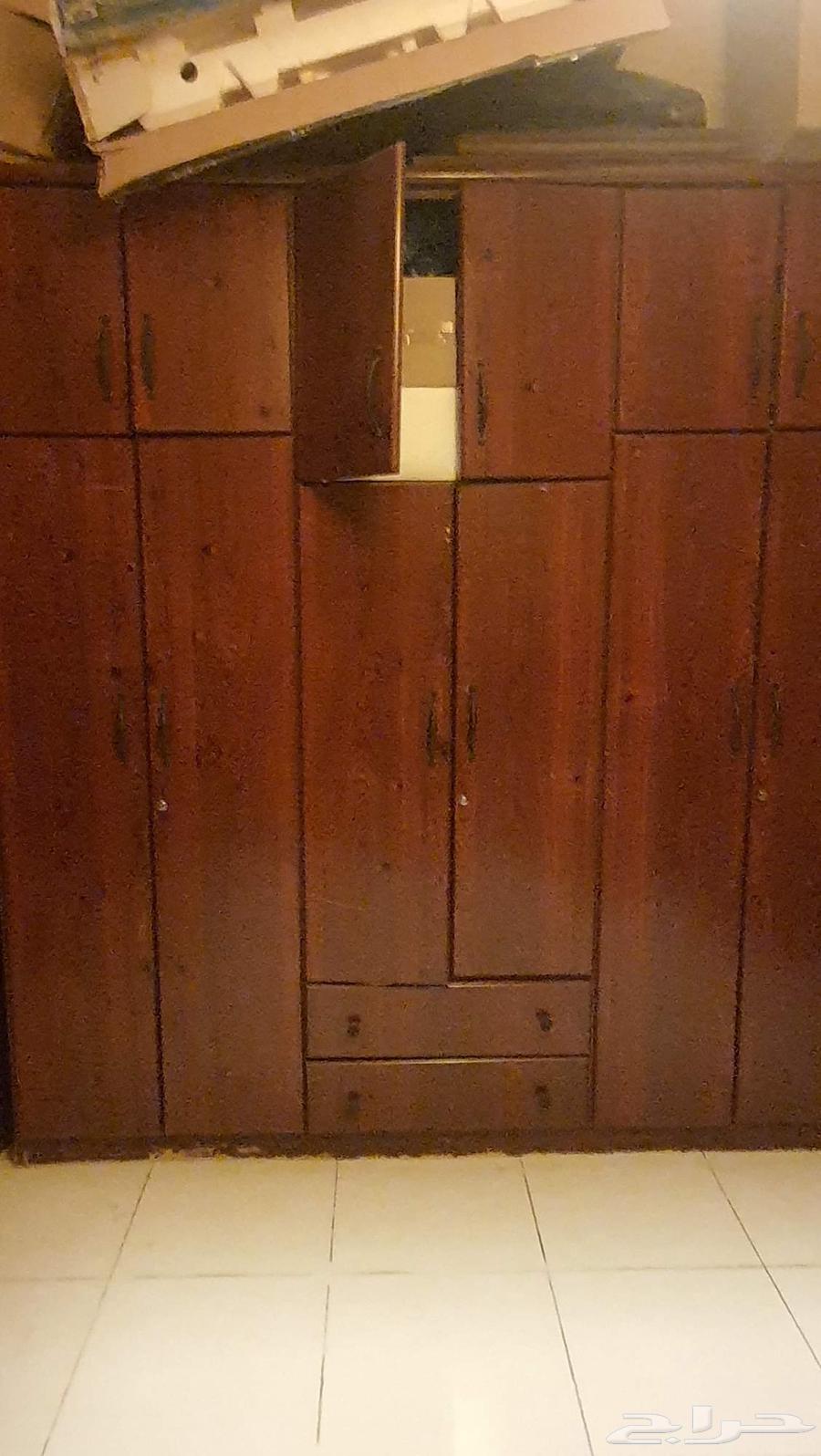 البيع دولاب ملابس 6 درفة بحالة جيدة64535149474178110