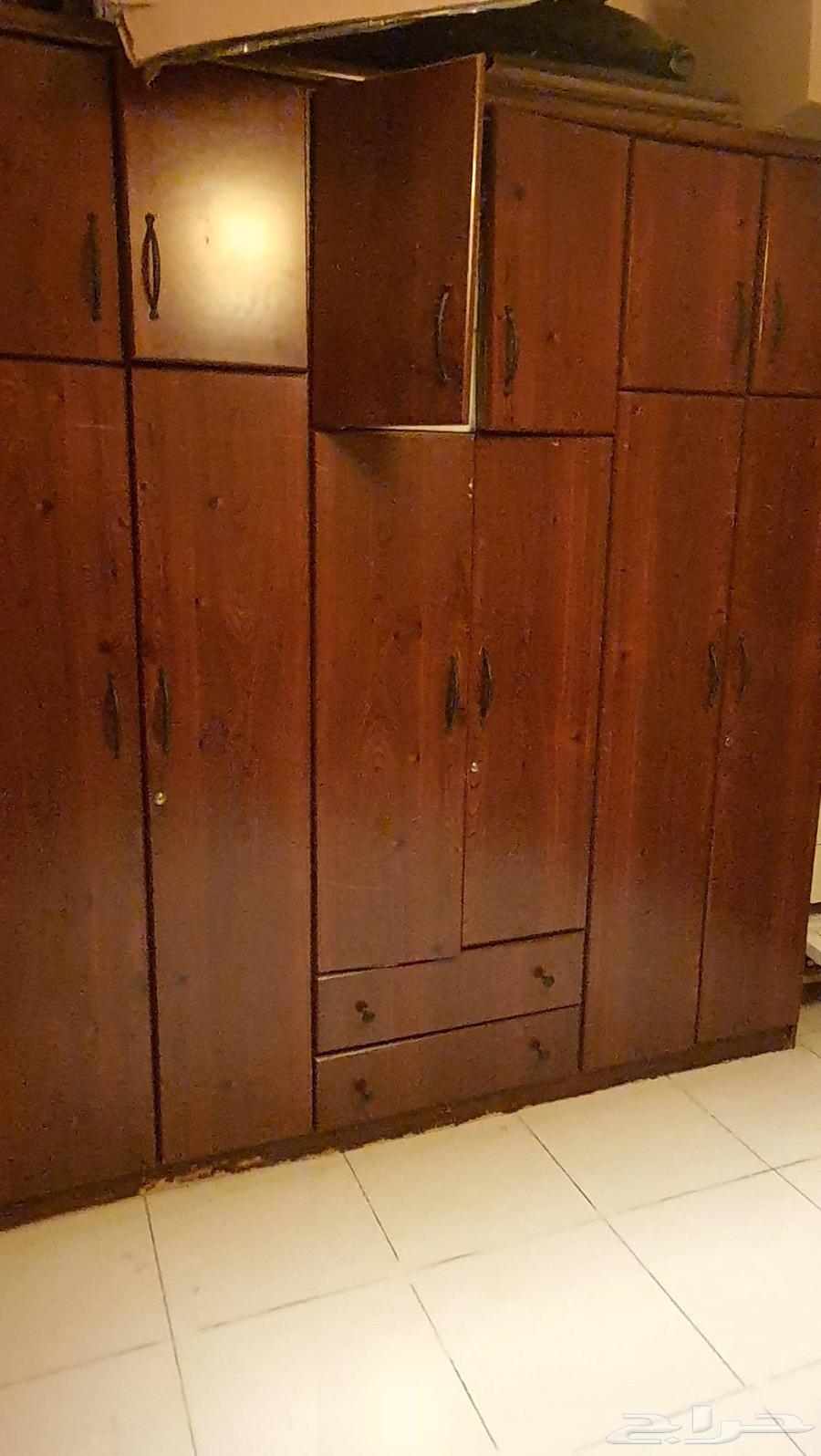 البيع دولاب ملابس 6 درفة بحالة جيدة64535149474178111