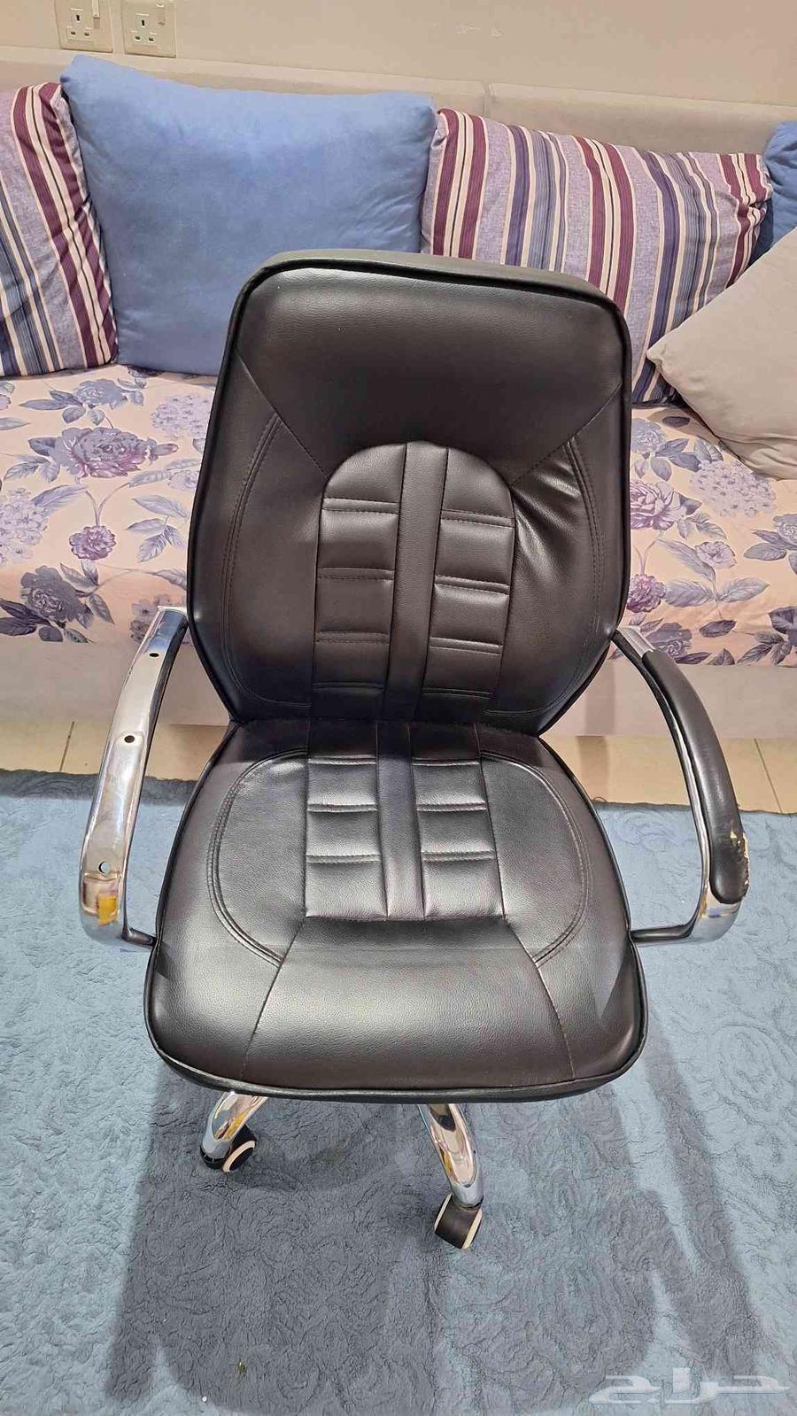 كرسي مكتبي دوار ( بيع مستعجل )64540879401601110