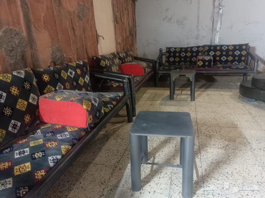 جلسات للحوش نظيفه شبه جديده 80064542997887235111