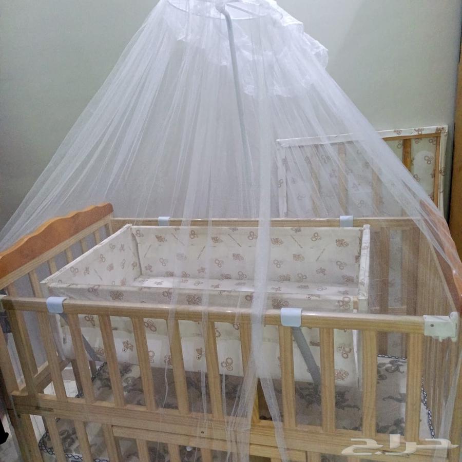 سرير مواليد ماركة اليفينت بحالة ممتازة استخدام ايام الولادة64542686205313110