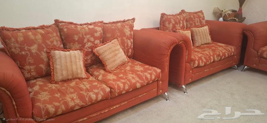 كنب للبيع سبع قطع مع ستاير ومخده . التواصل واتس64540765901186111