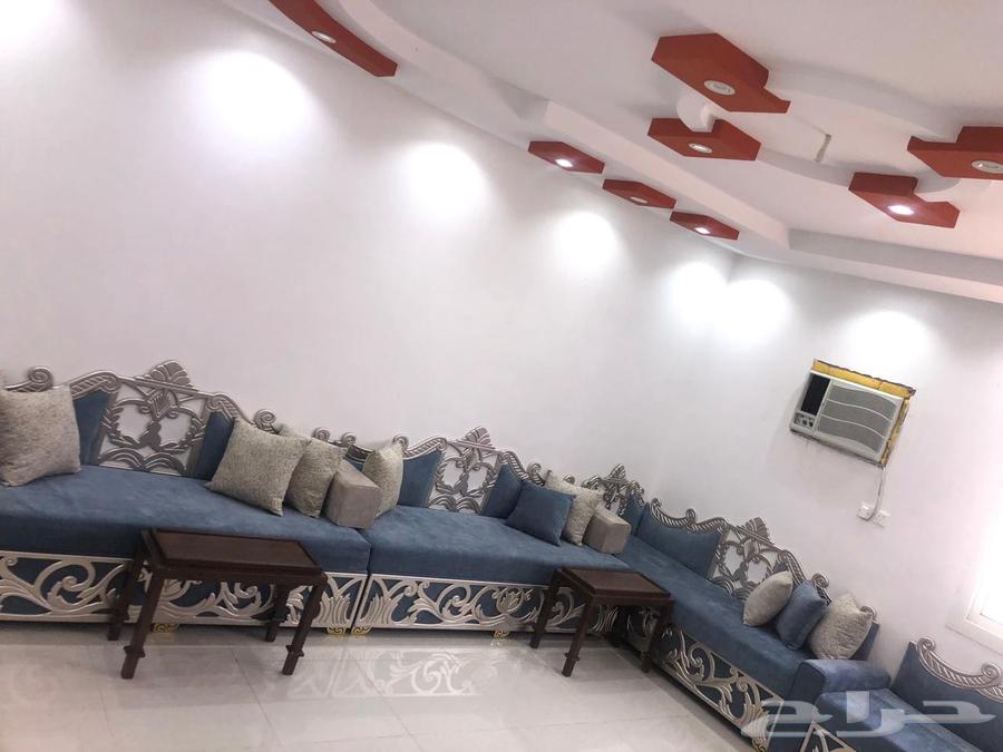 كنب جديد مع طاولات للبيع بأسرع وقت64535541264130110