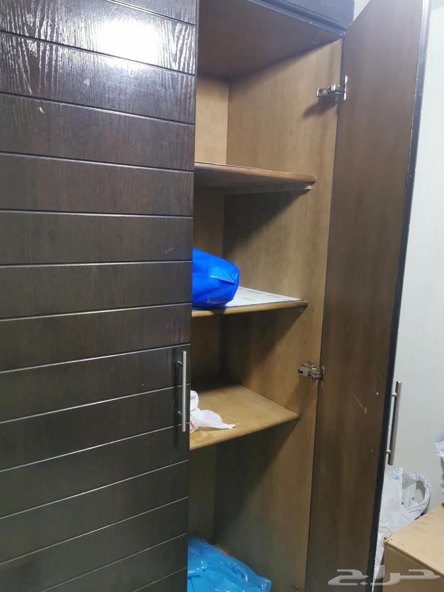 Excellent condition wardrobe, almost new, with 2 large compartments and a big dressing area64538274867843112